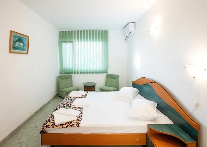 Hotel Complex Tismana 3* 3*