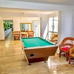 Hotel Complex Tismana 3* 3*