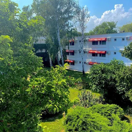 Hotel Complex Tismana 3*