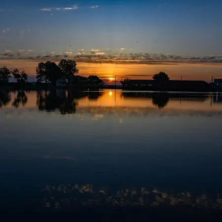 Hotel Complex Tismana 3*