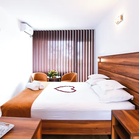 Hotel Complex Tismana 3* 3*