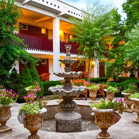 Complex Tismana 3* Szálloda 3*