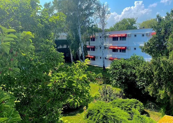 Hotel Complex Tismana 3*